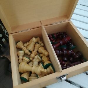 Genuine vintage Staunton chess pieces